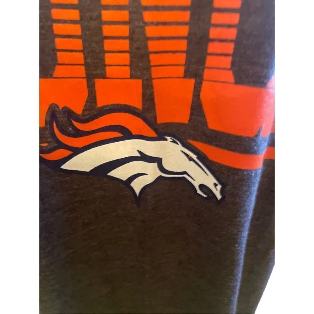 NFL Team Apparel Denver Broncos Graphic T-Shirt Size Large-NWOT - Picture 7 of 9